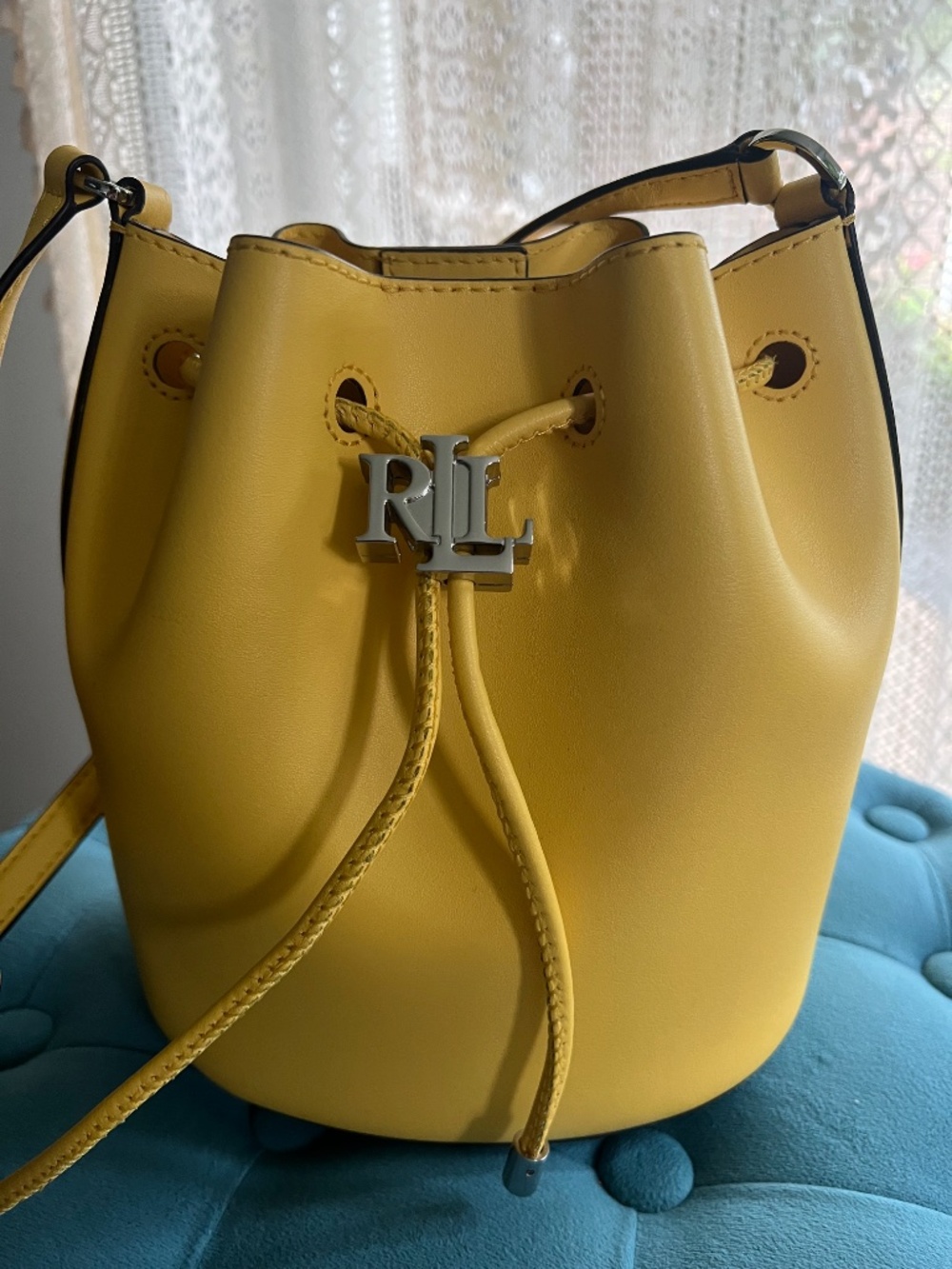 Ralph Lauren Leather drawstring bucket crossbody bag - Picture 3 of 13